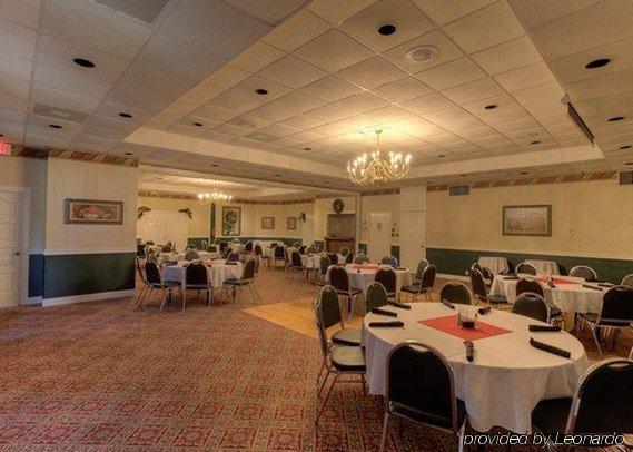 Econo Lodge Inn & Suites למברטון מסעדה תמונה